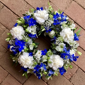 Blue & White Mixed Wreath