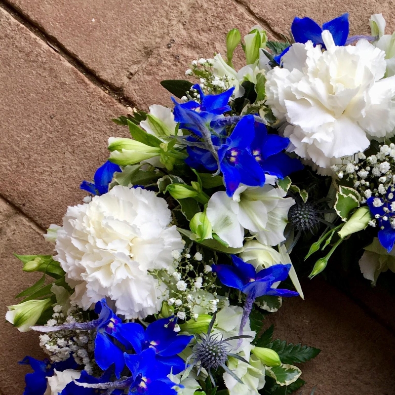 Blue & White Mixed Wreath