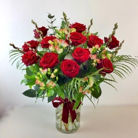 Luxury Red Velvet Dozen Long Stem with Vase