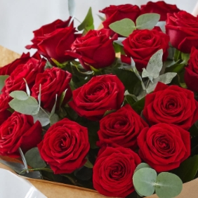 Beautiful Christmas Naomi Bouquet